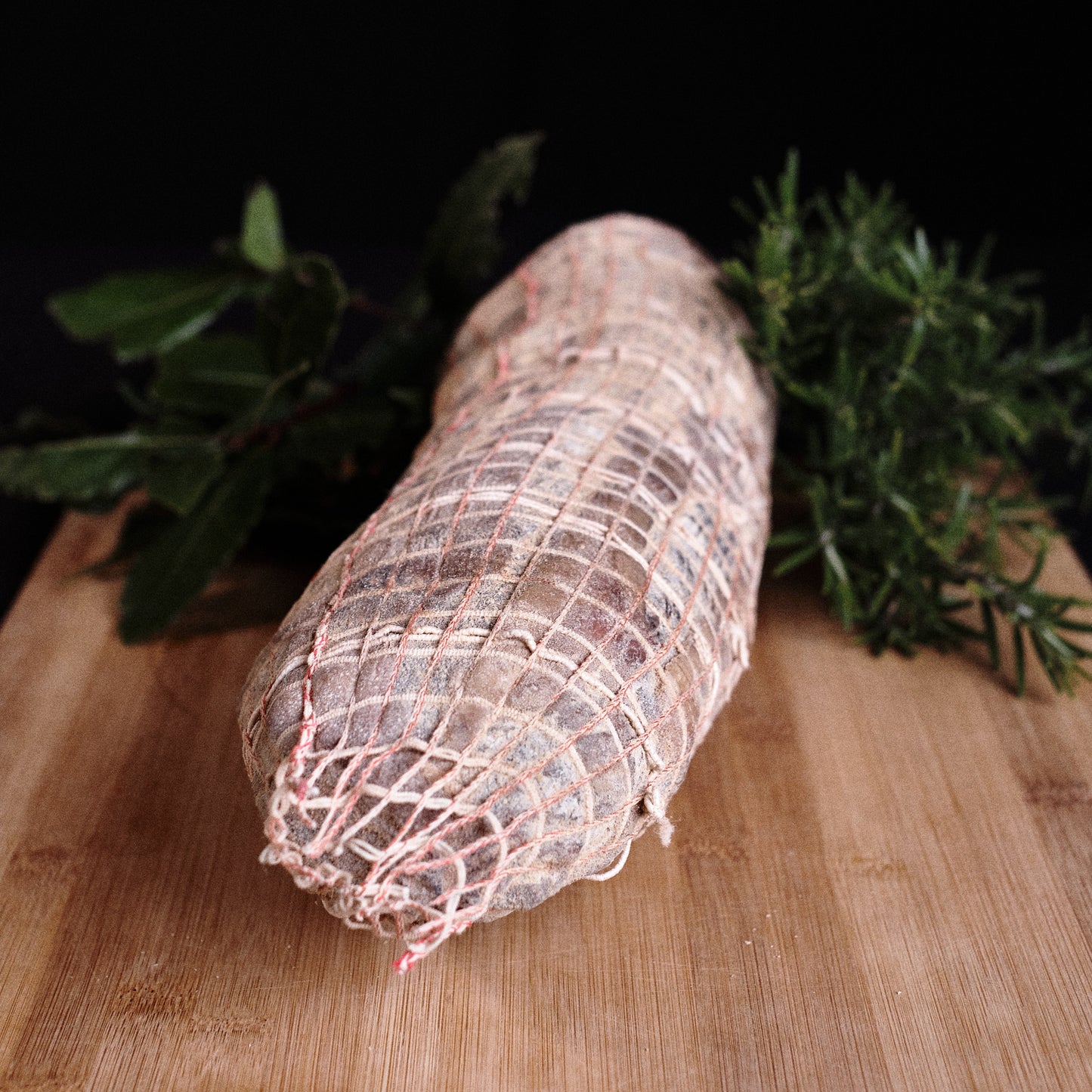 capocollo stagionato di maiale nero brado intero