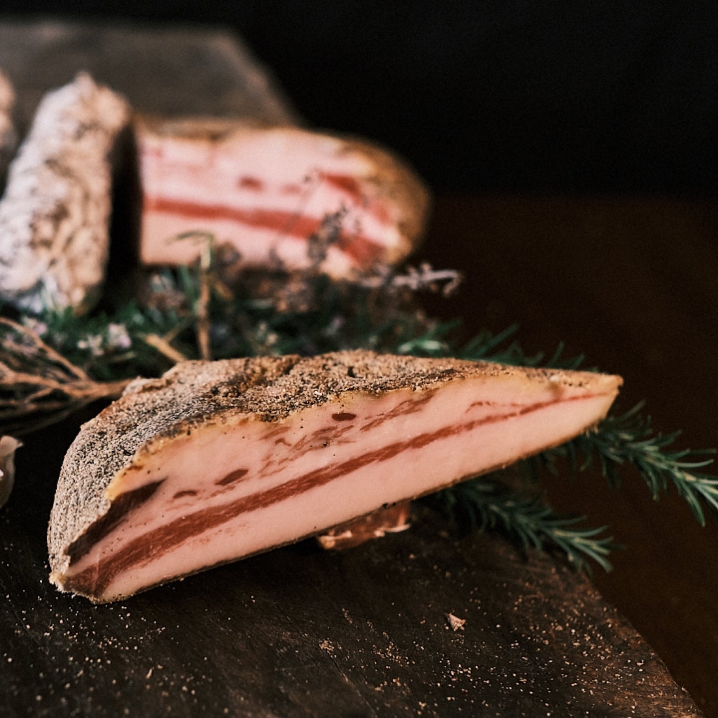 Guanciale di maiale nero brado