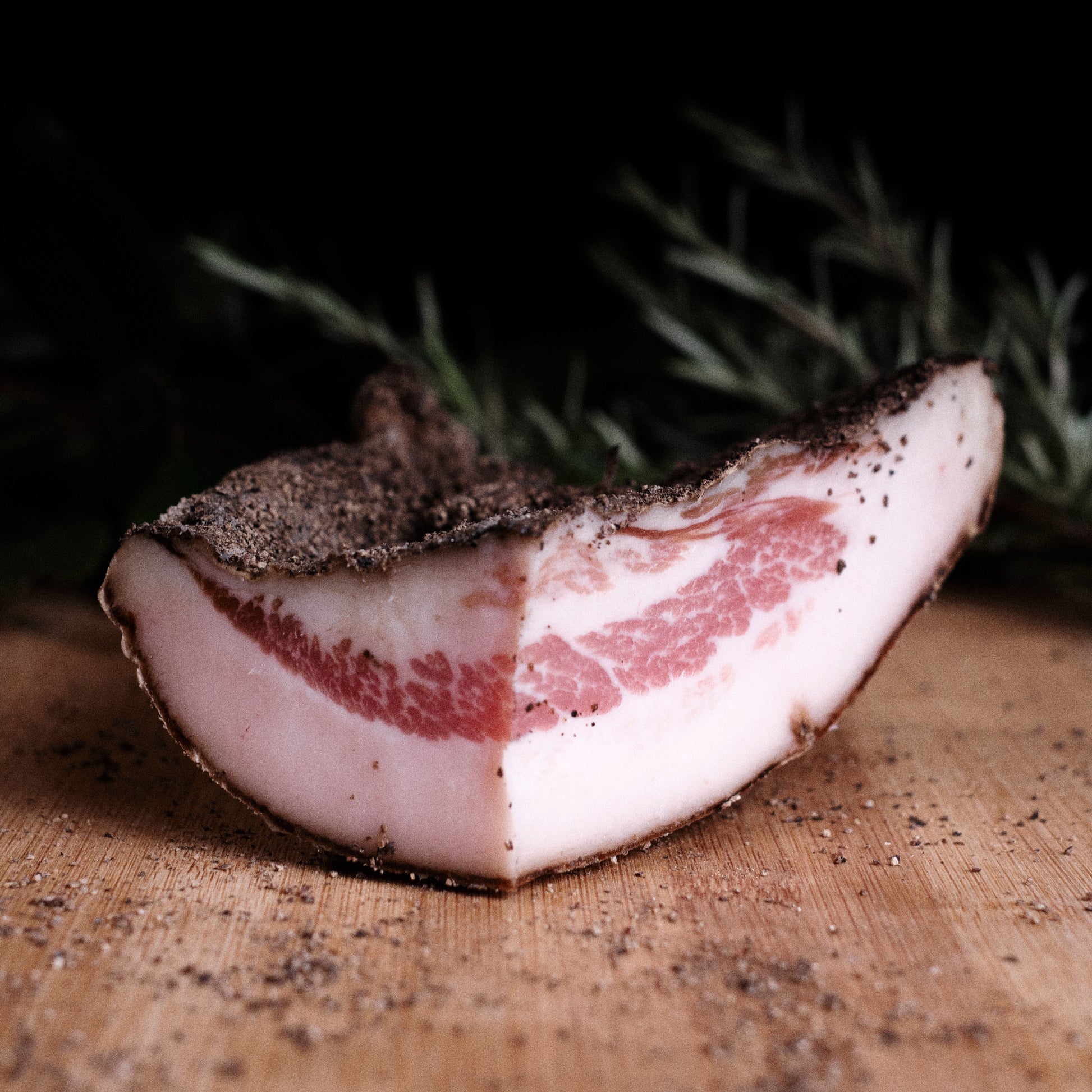 guanciale affumicato di maiale nero brado